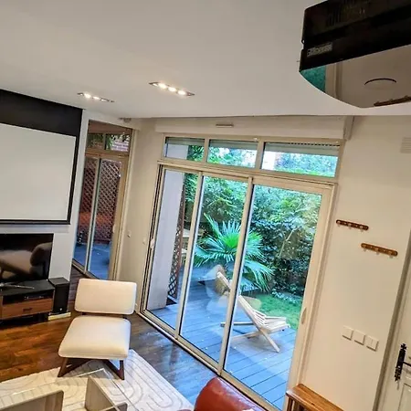 Beautiful With Private Garden *