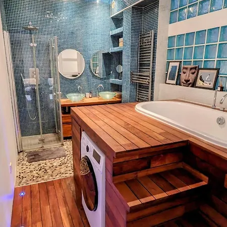 Appartement Beautiful With Private Garden *