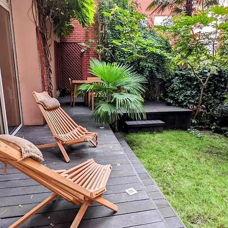 Beautiful With Private Garden Parijs