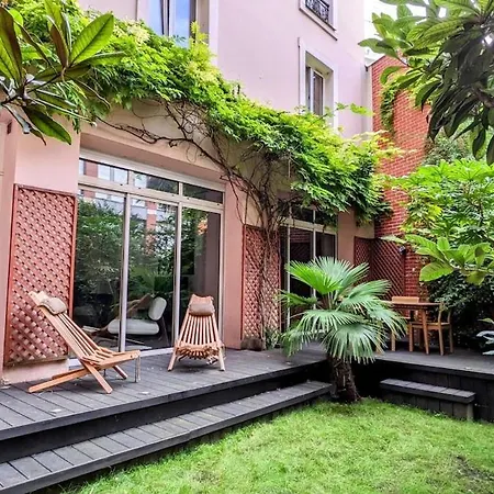 Beautiful With Private Garden Apartament Paryż